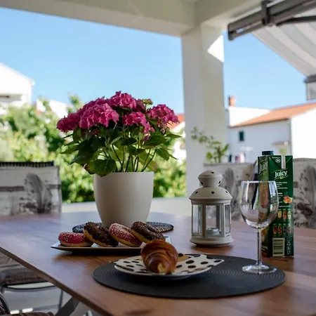 Sportiva With Private Heated Pool * Zadar