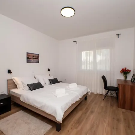Villa Sportiva With Private Heated Pool Zadar