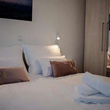 Vila Sportiva With Private Heated Pool *