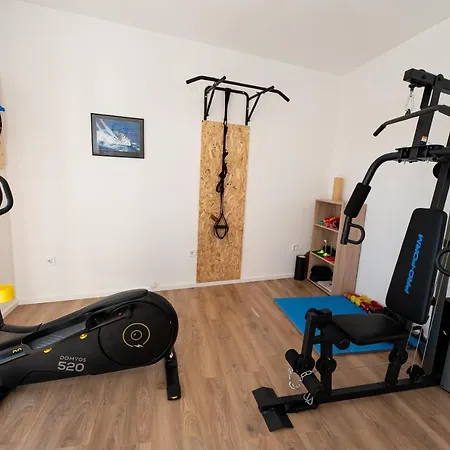 Sportiva With Private Heated Pool Vila Zadar