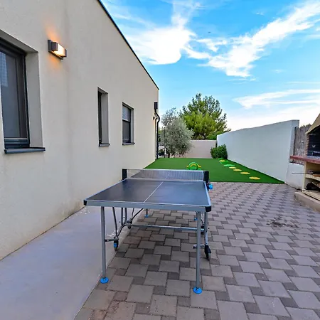 Sportiva With Private Heated Pool Вилла Задар