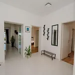 Sportiva With Private Heated Pool Zadar
