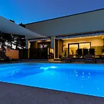 Villa Sportiva With Private Heated Pool Zadar