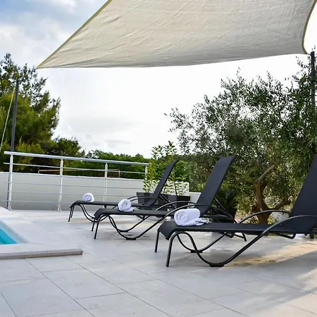 Sportiva With Private Heated Pool 빌라 *