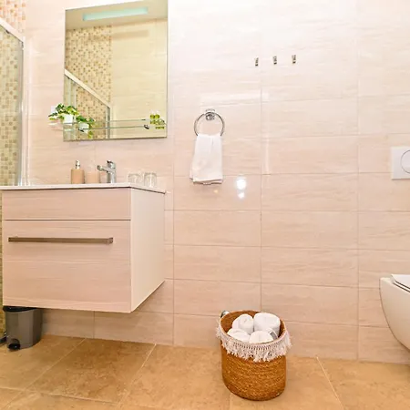 Villa Sportiva With Private Heated Pool Zadar