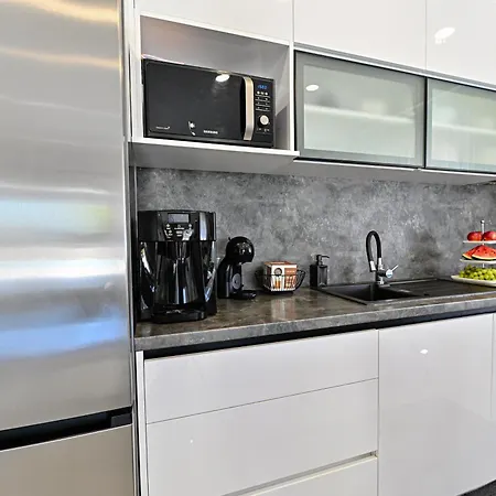 Sportiva With Private Heated Pool Vila *