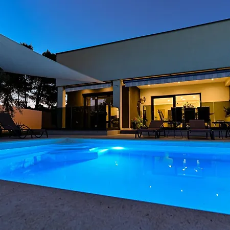 Vila Sportiva With Private Heated Pool Zadar
