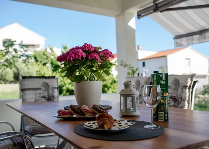 Sportiva With Private Heated Pool * Zadar