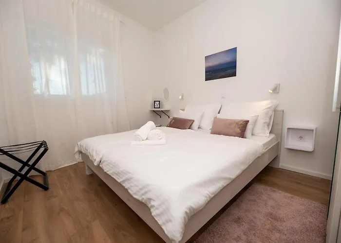 Villa Sportiva With Private Heated Pool Zadar