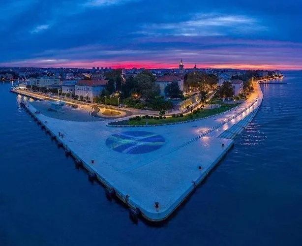 Villa Sportiva With Private Heated Pool