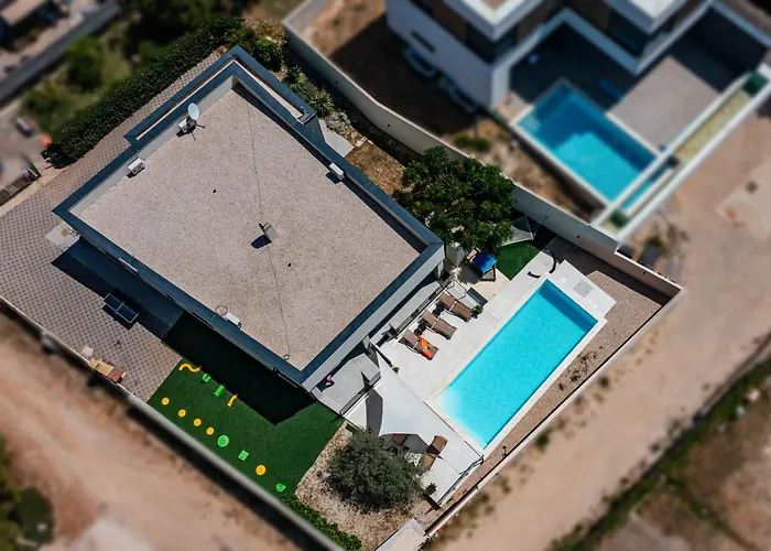 Sportiva With Private Heated Pool Villa