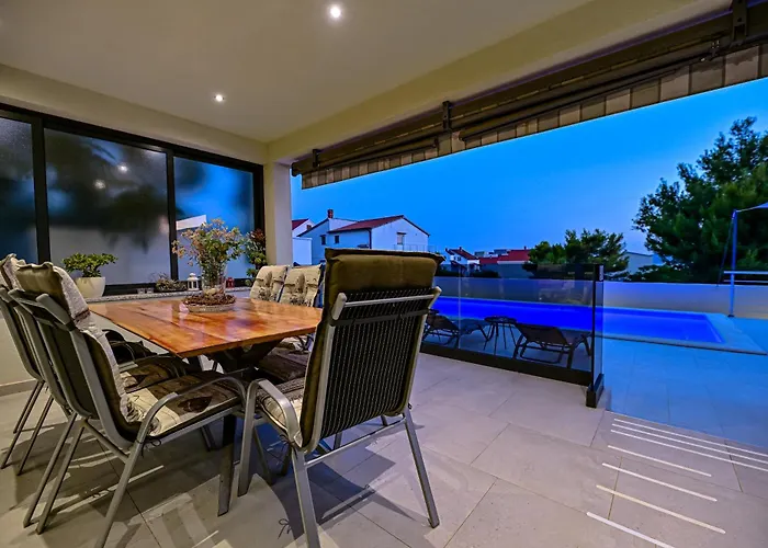 Sportiva With Private Heated Pool Villa