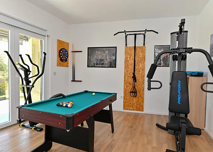 Sportiva With Private Heated Pool Villa *