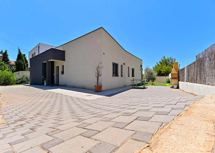 Sportiva With Private Heated Pool Villa