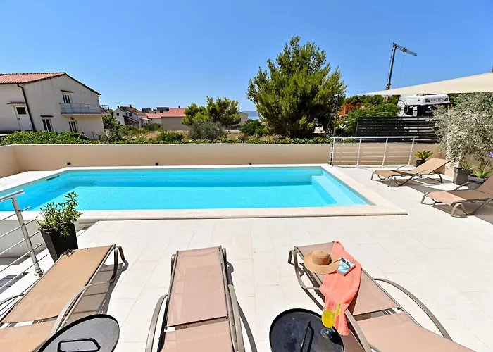 Villa Sportiva With Private Heated Pool Zadar